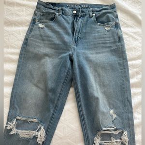American Eagle Destroyed boyfriend jeans